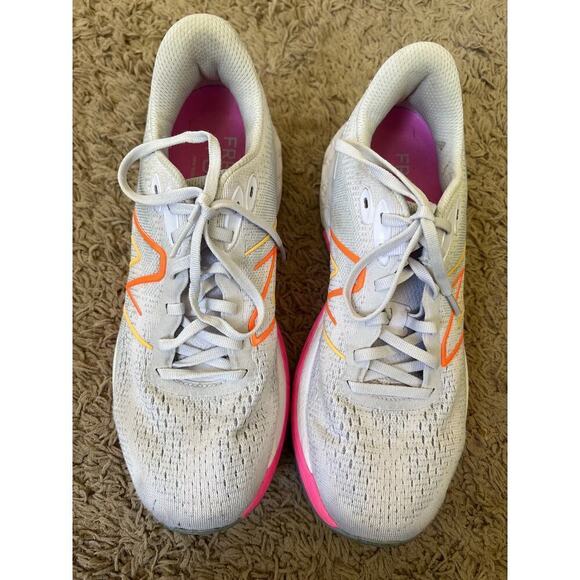 New Balance Fresh Foam X 880v12
Vibrant Pink Orange (Women's)
Size 10 - Picture 4 of 11
